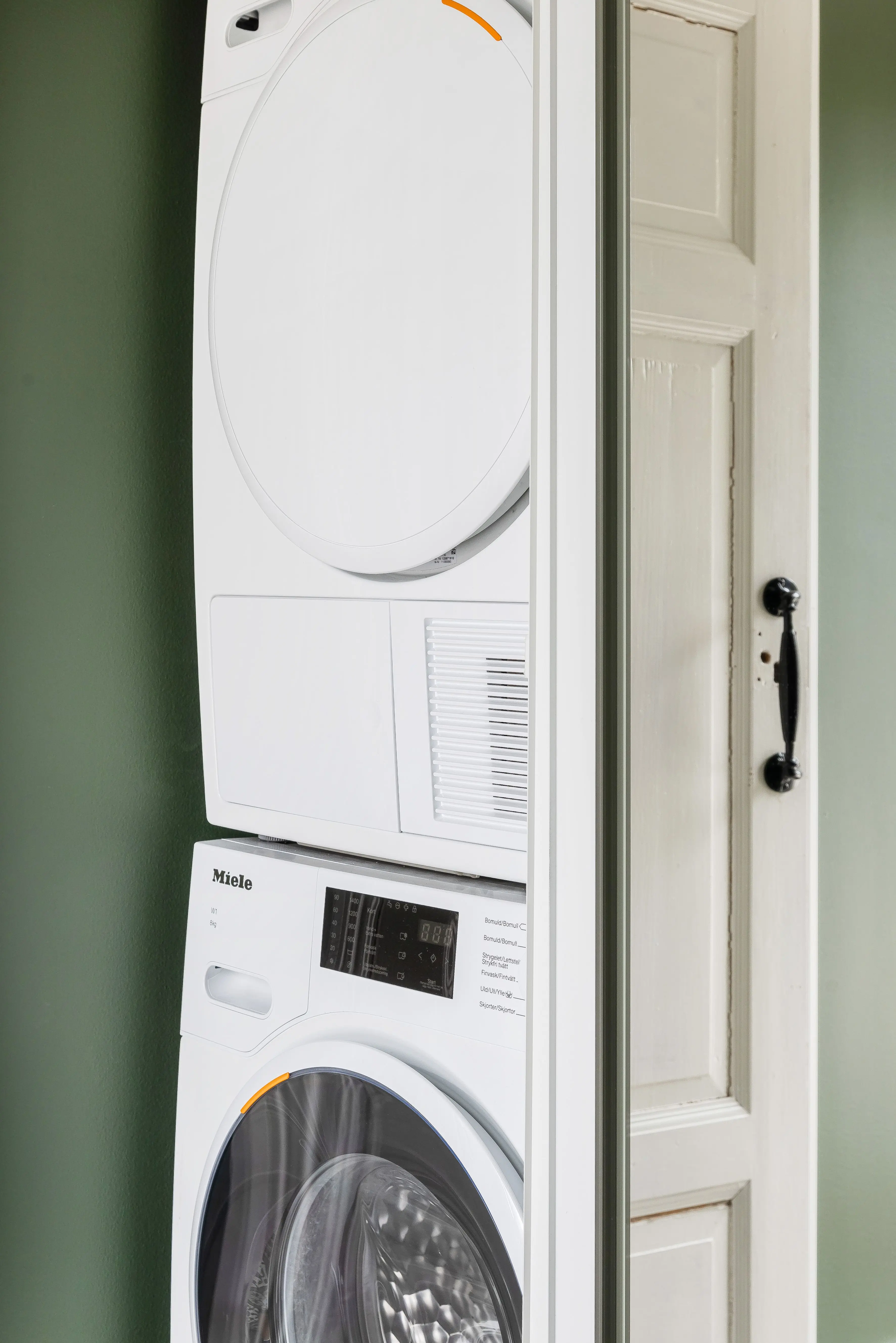 660238-420-1_066 37