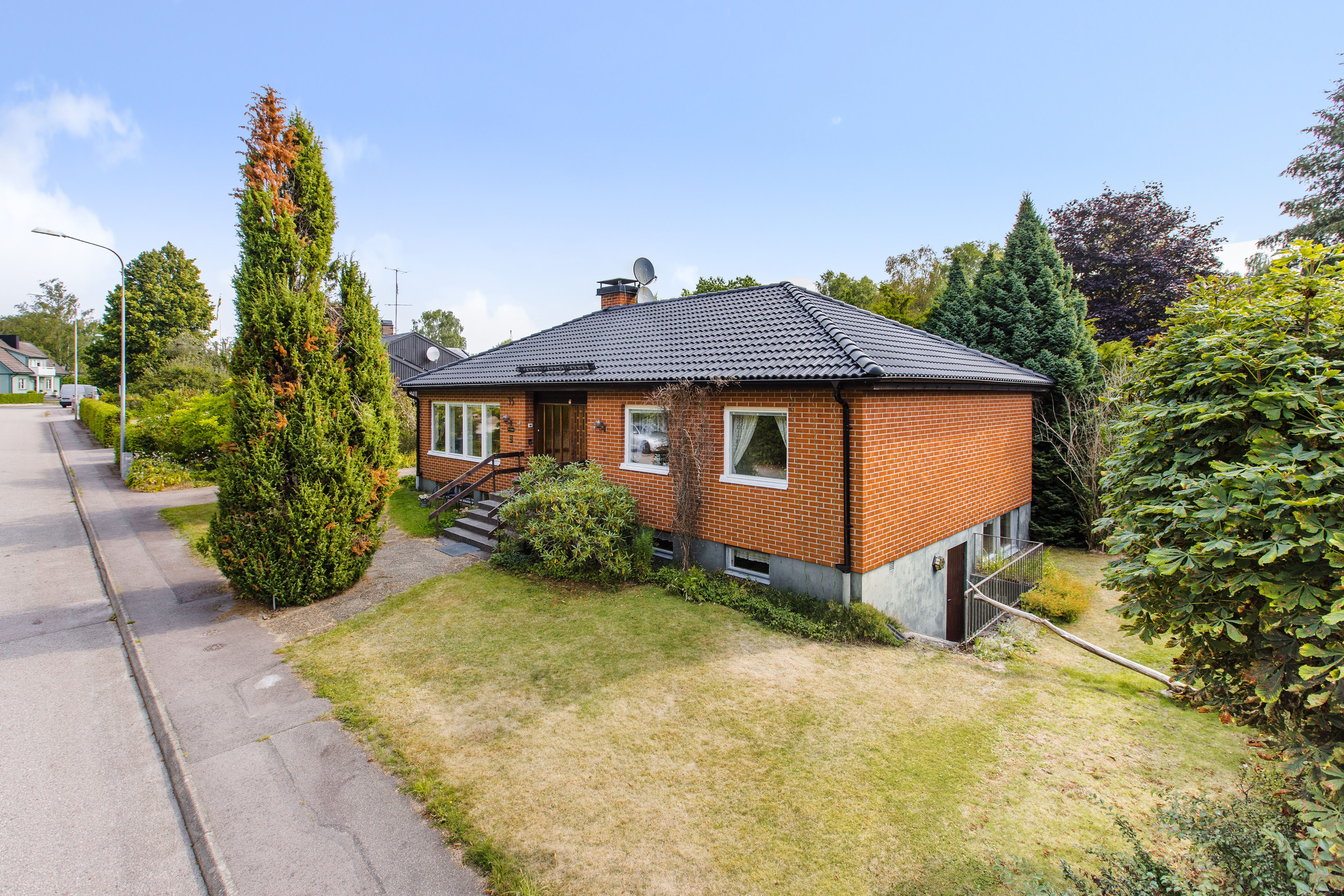 535525-25_030.jpg